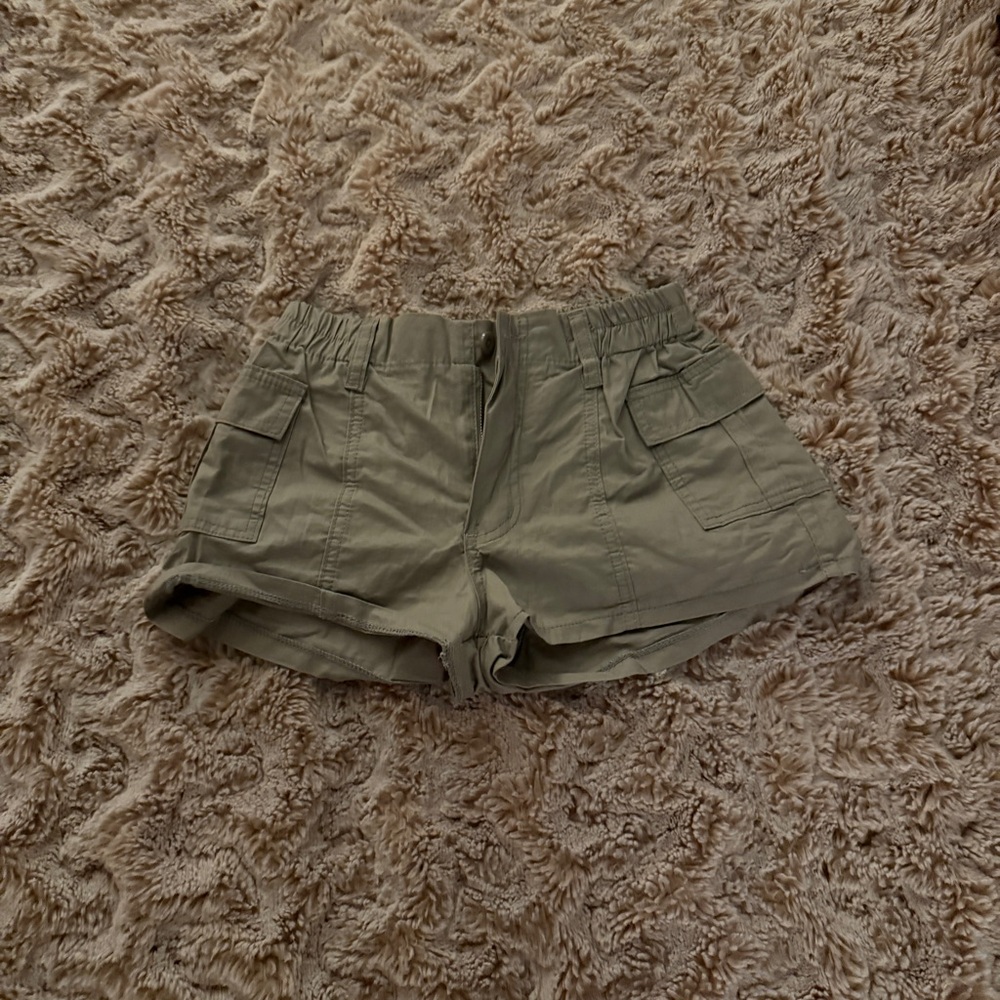 Shein Low Rise Cargo Shorts